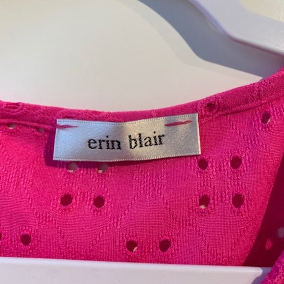 Fuschia openwork top - Picture 7 of 7